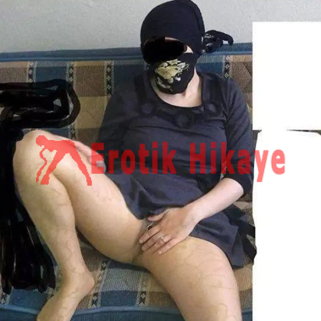 Kapalı Kadını Kocası Sikmiyormuş